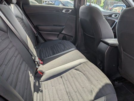 2025 Kia Ceed - photo 6