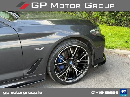 2022 BMW 5-Series - photo 17