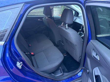 2015 Ford Focus - photo 16