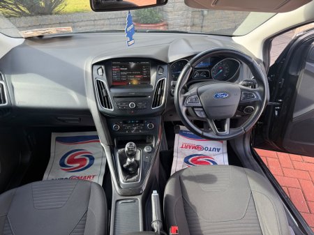 2016 Ford Focus - photo 18