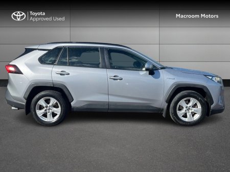 2019 Toyota RAV4 - photo 3