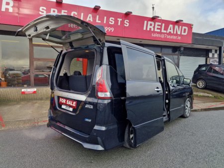 2017 Nissan Serena - photo 8