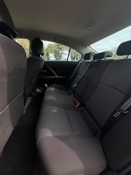2011 Toyota Avensis - photo 12