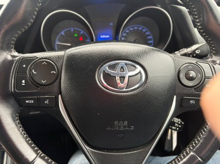 2016 Toyota Auris - photo 11