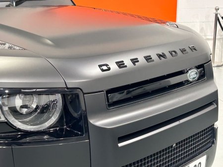 2025 Land Rover Defender - photo 5