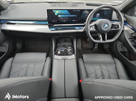 2025 BMW i5 - photo 13