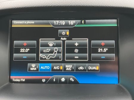2016 Ford Focus - photo 14