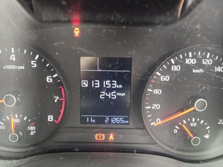 2023 Kia Rio - photo 9