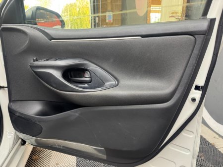 2020 Toyota Yaris - photo 13