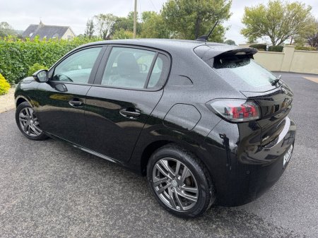 2021 Peugeot 208 - photo 8