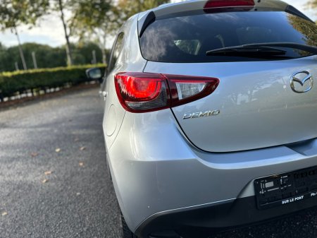 2017 Mazda Demio - photo 5