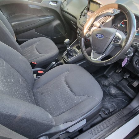 2019 Ford Courier - photo 9