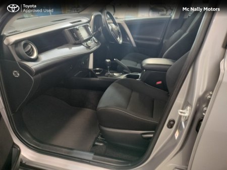 2019 Toyota RAV4 - photo 6