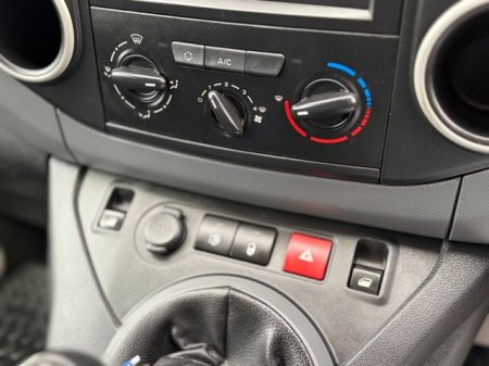 2019 Peugeot Partner - photo 9