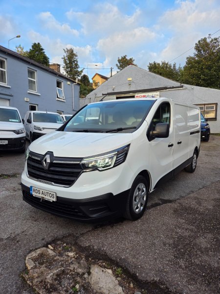 2023 Renault Trafic - photo 3