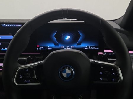 2026 BMW 5-Series - photo 9