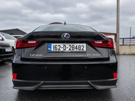 2016 Lexus IS - photo 4