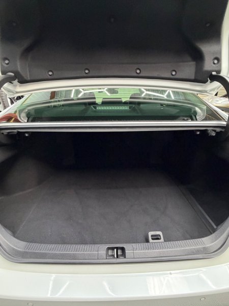 2019 Toyota Camry - photo 26