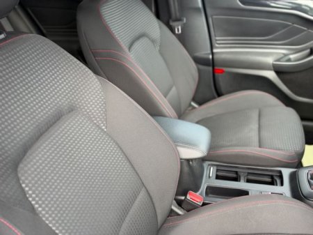 2020 Ford Focus - photo 9