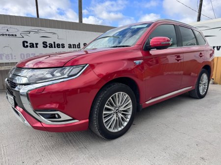 2019 Mitsubishi Outlander 2.4L Plug-in EV Intense 5 seat