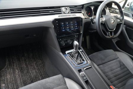 2020 Volkswagen Passat - photo 21