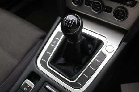 2019 Volkswagen Passat - photo 15