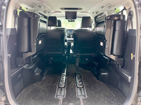 2019 Toyota Alphard - photo 17