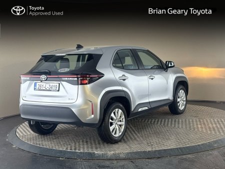 2026 Toyota Yaris Cross - photo 2