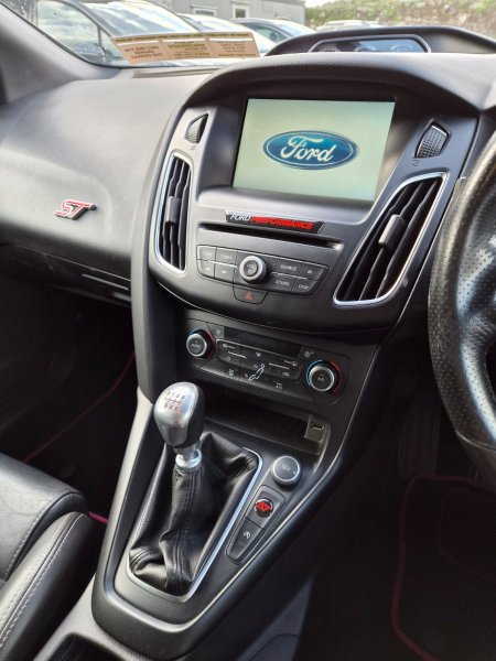 2016 Ford Focus - photo 20