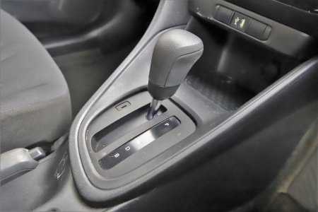 2023 Toyota Yaris - photo 23