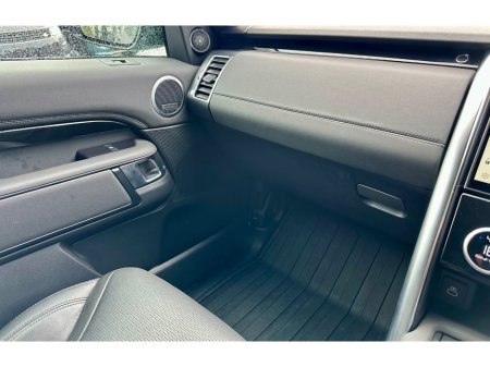 2022 Land Rover Discovery - photo 18