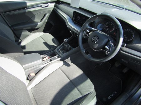 2023 Skoda Octavia - photo 10