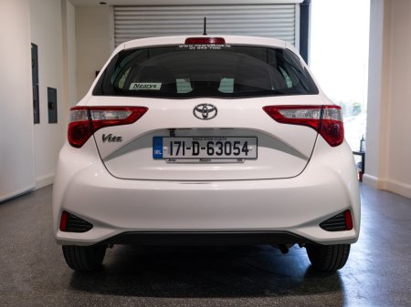 2017 Toyota Vitz - photo 5