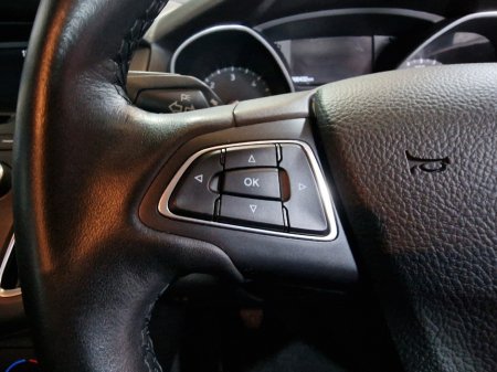 2017 Ford Focus - photo 16