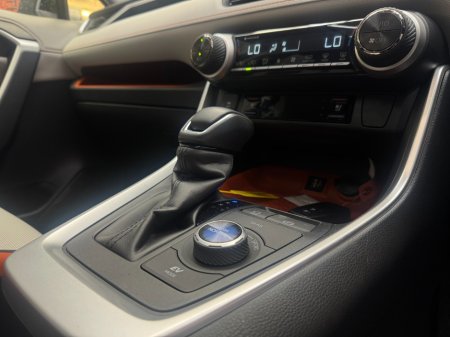2025 Toyota RAV4 - photo 9