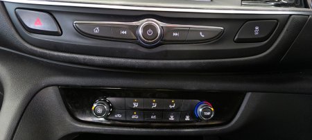 2020 Opel Insignia - photo 13
