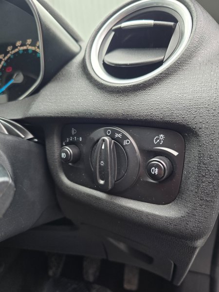 2014 Ford Fiesta - photo 14