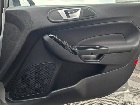 2015 Ford Fiesta - photo 19