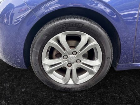 2015 Peugeot 208 - photo 13