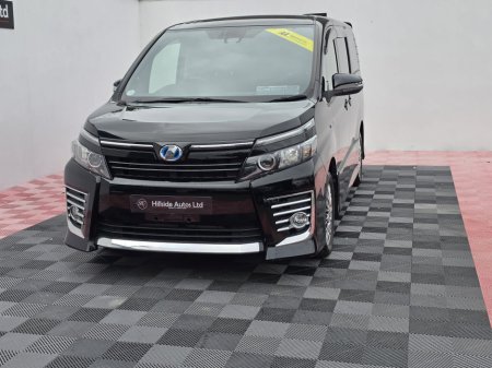 2016 Toyota Voxy - photo 3