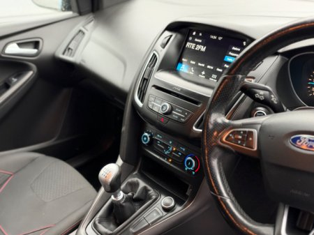 2017 Ford Focus - photo 9