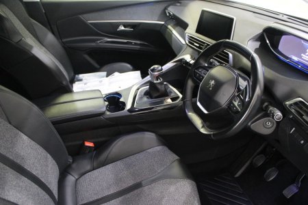 2019 Peugeot 5008 - photo 15