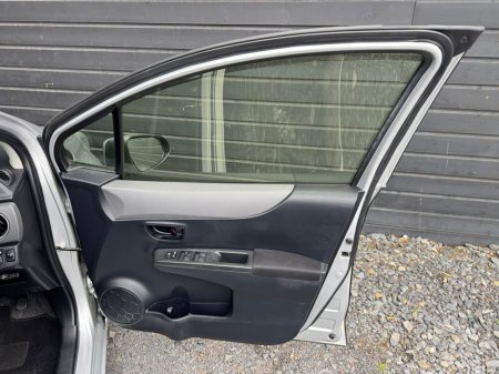 2013 Toyota Yaris - photo 17