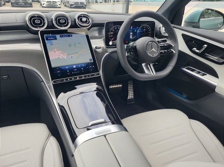 2027 Mercedes-Benz GLC - photo 10