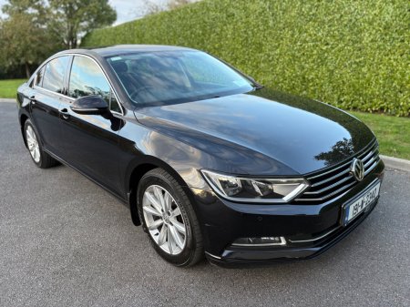 2019 Volkswagen Passat - photo 2