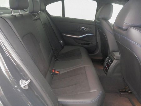 2025 BMW 3-Series - photo 11