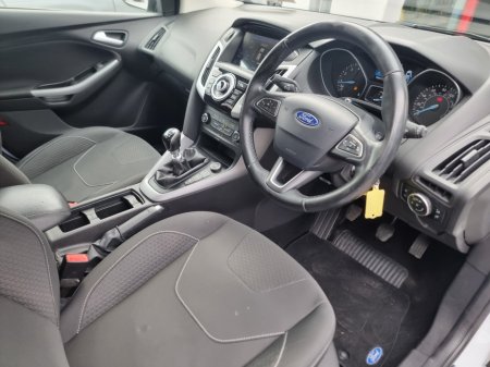 2015 Ford Focus - photo 17