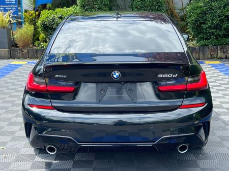 2021 BMW 3-Series - photo 18
