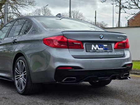 2017 BMW 5-Series - photo 17