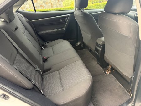 2015 Toyota Corolla - photo 14